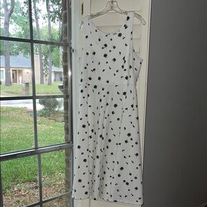 GAP Size 14 White and Black Floral Midi Sun Dress